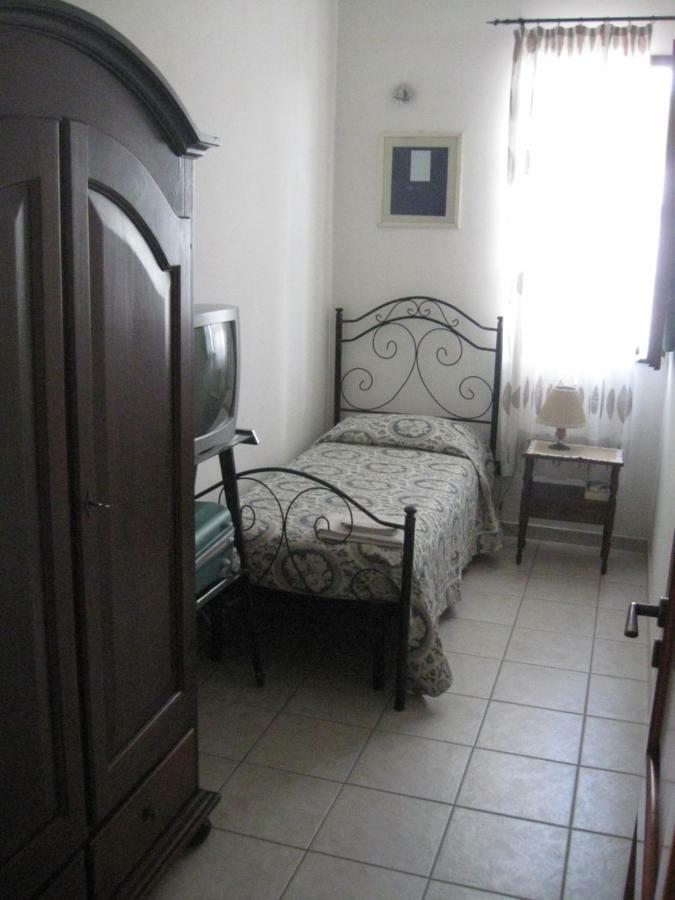Villa Rita Bed & Breakfast Campi Salentina Exterior photo